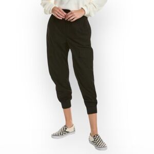 Black Waffle Textured Cargo Jogger Pants Size Large Area Star NWT